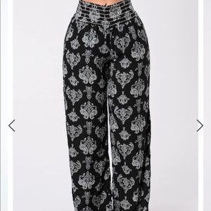 Fashion Nova:  Tied To A Shallow Heart Pants